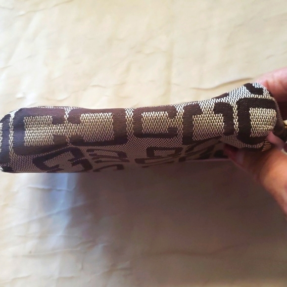 Chic Geometric Patterned Cosmetic Bag - Picture 5 of 10